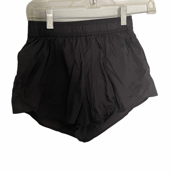 Good American Pants - Good American 0 black nylon active shorts